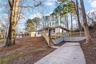 680 NE Amanda Place, Winston-salem, NC 27101