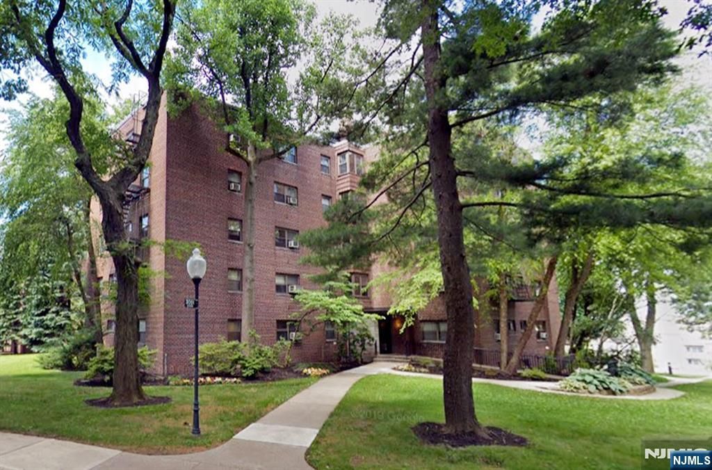 3051 Edwin Avenue 4E, Fort Lee, NJ 07024