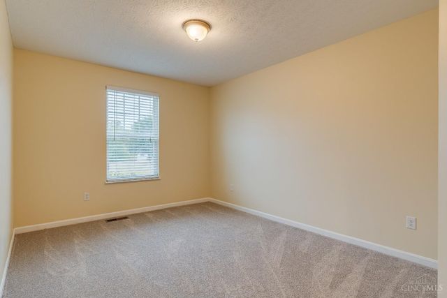 1038 Golden Oak Drive, Hamilton, OH 45013