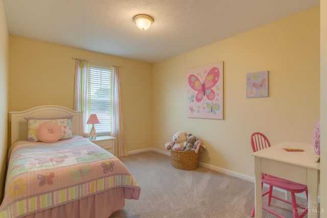 1038 Golden Oak Drive, Hamilton, OH 45013