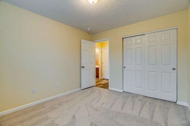 1038 Golden Oak Drive, Hamilton, OH 45013