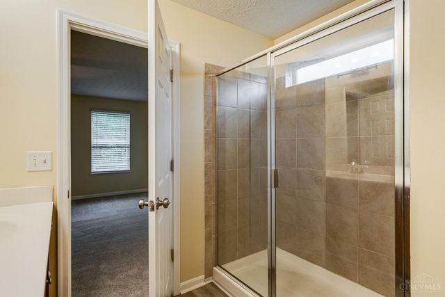 1038 Golden Oak Drive, Hamilton, OH 45013