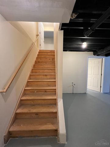 1038 Golden Oak Drive, Hamilton, OH 45013