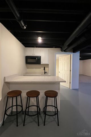 1038 Golden Oak Drive, Hamilton, OH 45013