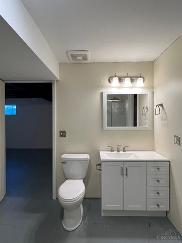 1038 Golden Oak Drive, Hamilton, OH 45013