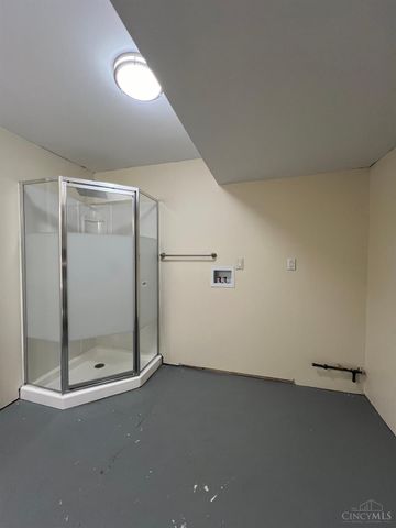 1038 Golden Oak Drive, Hamilton, OH 45013