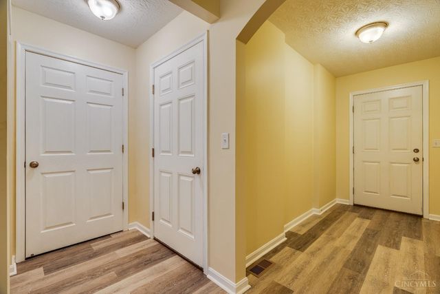 1038 Golden Oak Drive, Hamilton, OH 45013