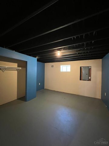 1038 Golden Oak Drive, Hamilton, OH 45013