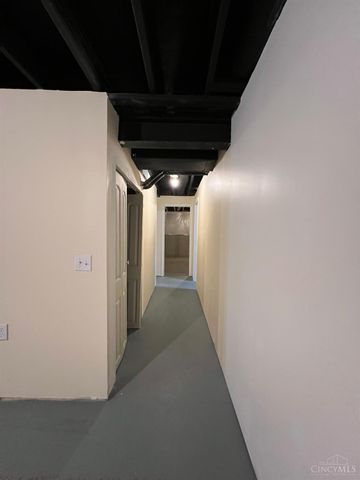 1038 Golden Oak Drive, Hamilton, OH 45013