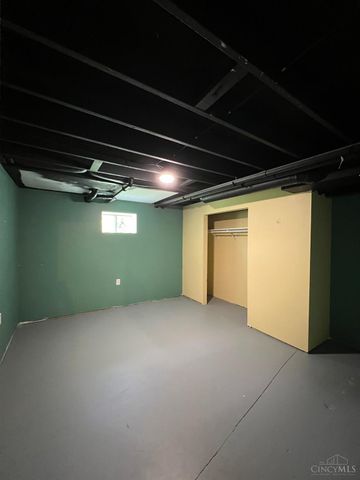 1038 Golden Oak Drive, Hamilton, OH 45013