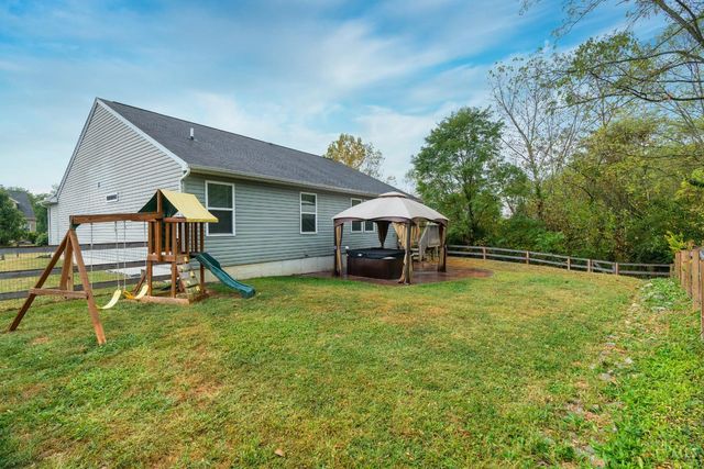 1038 Golden Oak Drive, Hamilton, OH 45013