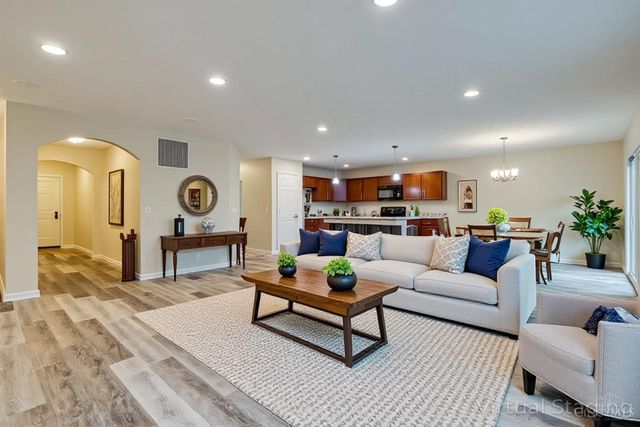 1038 Golden Oak Drive, Hamilton, OH 45013