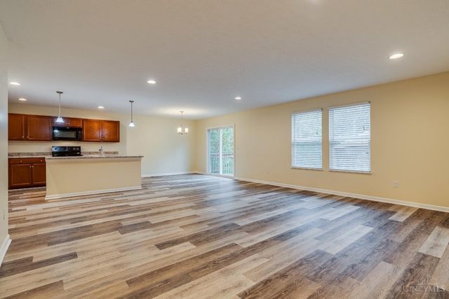 1038 Golden Oak Drive, Hamilton, OH 45013