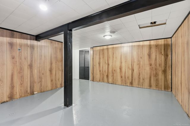 31610 Green Meadow Lane, Warren, MI 48093