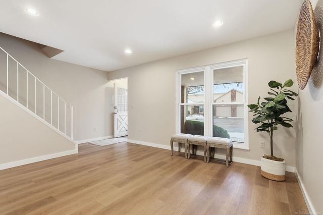 31610 Green Meadow Lane, Warren, MI 48093