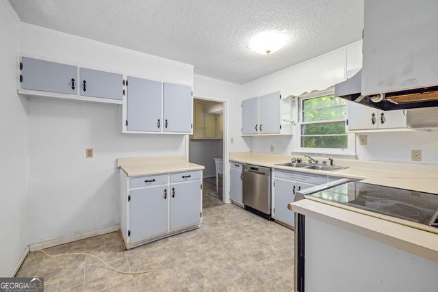 136 Briarwood Drive, Toccoa, GA 30577
