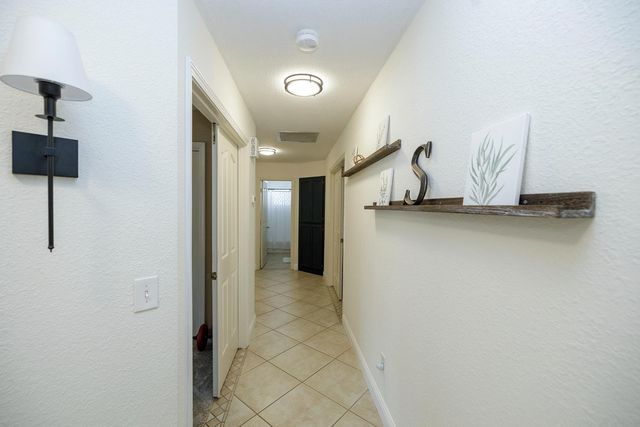230 Meyenberg Ave, Ripon, CA 95366