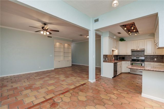 3535 Santa Fe St 10, Corpus Christi, TX 78411