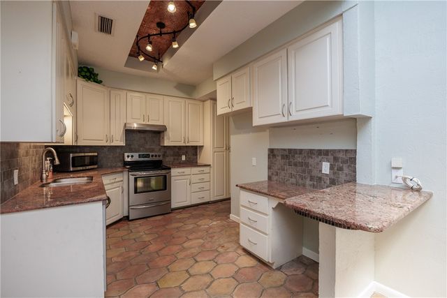 3535 Santa Fe St 10, Corpus Christi, TX 78411