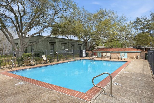 3535 Santa Fe St 10, Corpus Christi, TX 78411