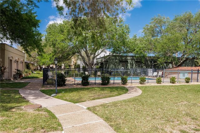 3535 Santa Fe St 10, Corpus Christi, TX 78411