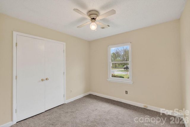 1713 Ranchwood Drive, Charlotte, NC 28217