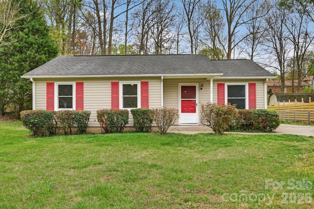 1713 Ranchwood Drive, Charlotte, NC 28217
