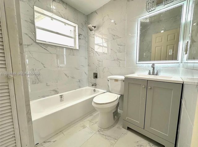 6035 SW 39th Street 1, Miramar, FL 33023