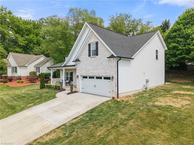 1205 Meadowgate Lane, Lewisville, NC 27023