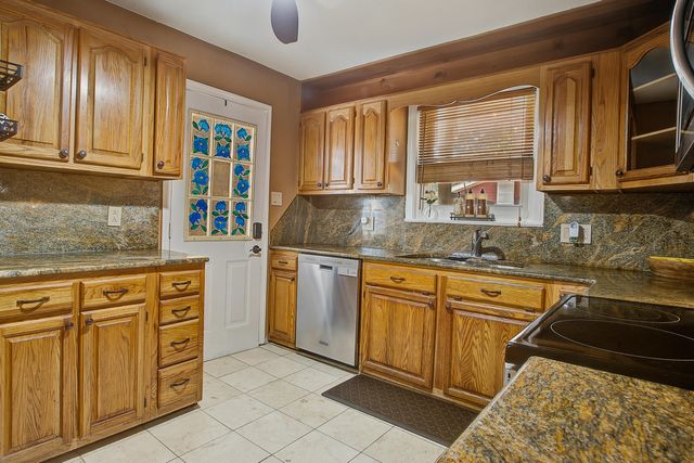 1235 Fort Drive, Hanahan, SC 29410