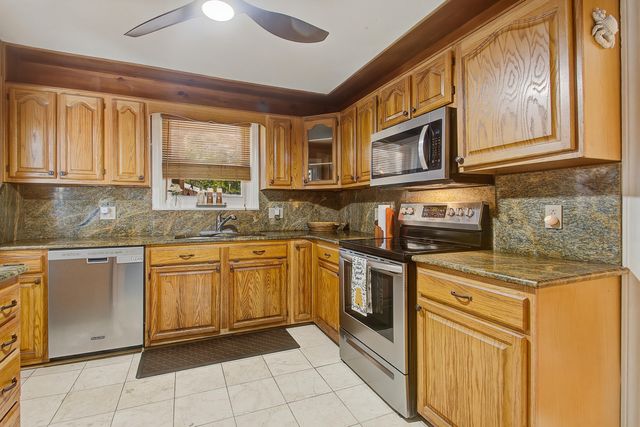 1235 Fort Drive, Hanahan, SC 29410