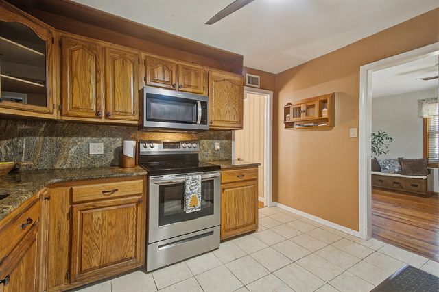 1235 Fort Drive, Hanahan, SC 29410