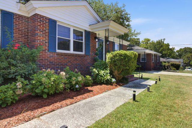 1235 Fort Drive, Hanahan, SC 29410