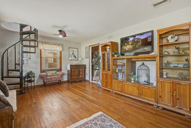 1235 Fort Drive, Hanahan, SC 29410