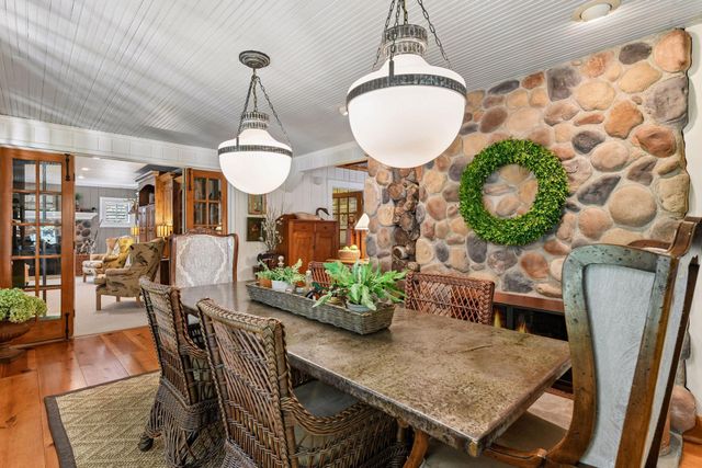 6880 Lotus Trail, Chanhassen, MN 55317