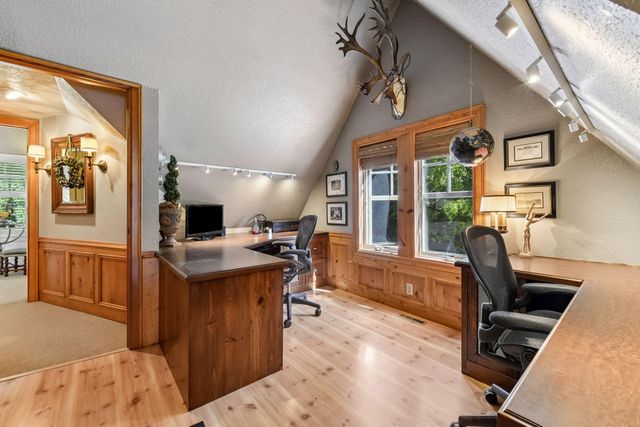 6880 Lotus Trail, Chanhassen, MN 55317