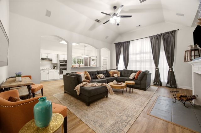 5101 Lake Crest Drive, Mckinney, TX 75071