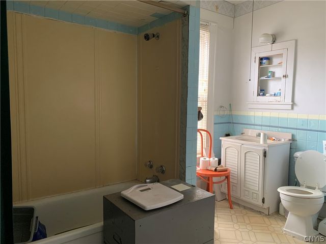 811 Oswego St, Salina, NY 13088