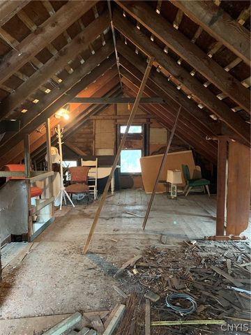 811 Oswego St, Salina, NY 13088