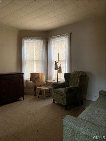 811 Oswego St, Salina, NY 13088