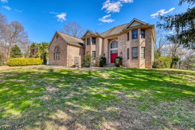 15 Scenic Dr, Ewing Twp., NJ 08628