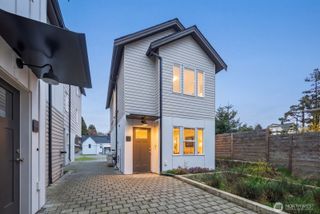 2211 17th Avenue S, Seattle, WA 98144