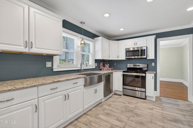 720 Bluff City Highway, Bristol, TN 37620