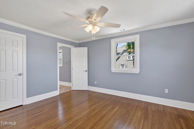 720 Bluff City Highway, Bristol, TN 37620