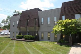 22511 Telegraph 22511 Telegraph Suite 220, Southfield, MI 48033