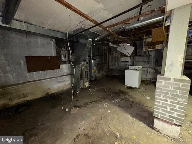 3908 FERNHILL AVE, Baltimore, MD 21215