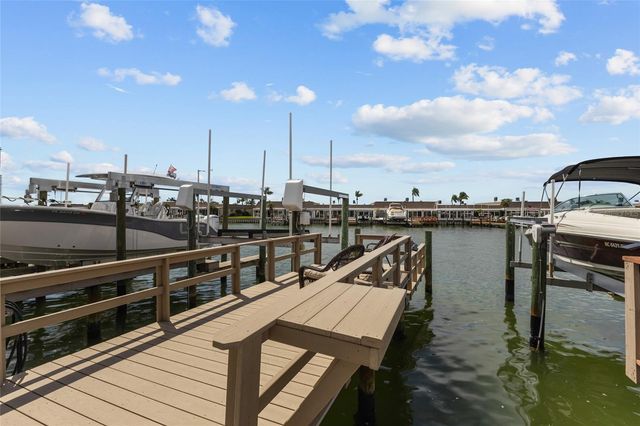 531 BOCA CIEGA POINT BOULEVARD S 531, St Petersburg, FL 33708
