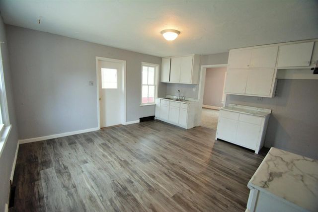 1017 18TH STREET, Two Rivers, WI 52241