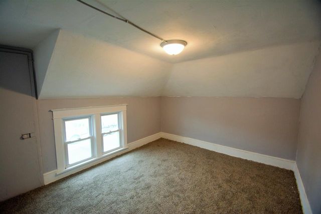 1017 18TH STREET, Two Rivers, WI 52241