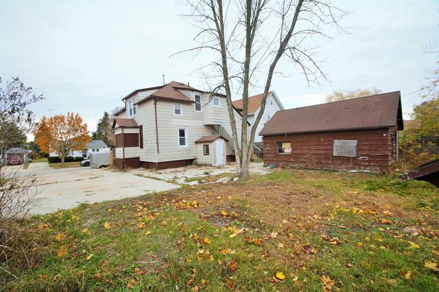 1017 18TH STREET, Two Rivers, WI 52241